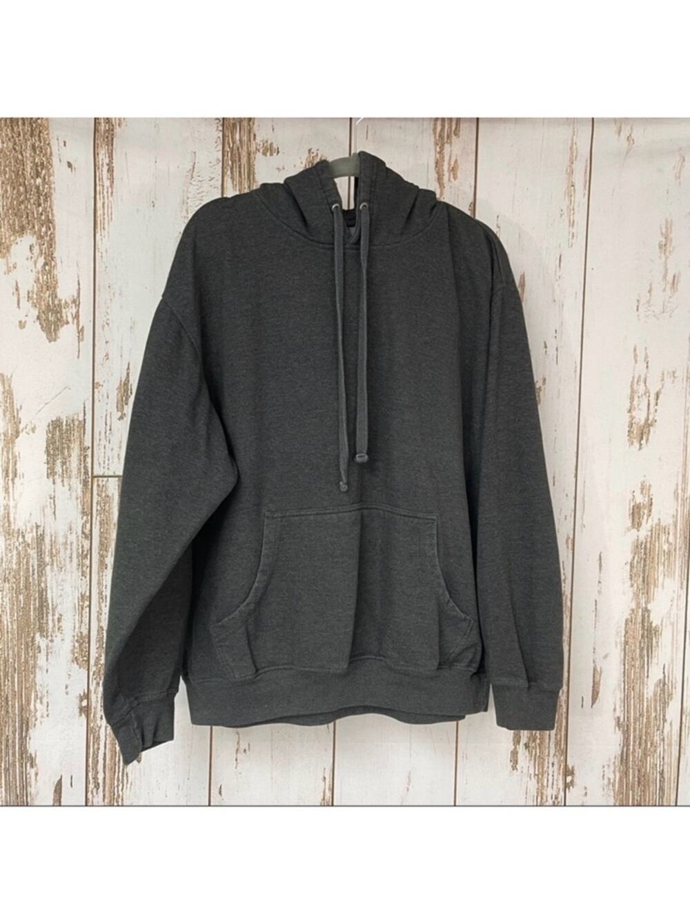 Energy Zone, Grey Hoodie. In excellent condition! Size XL
